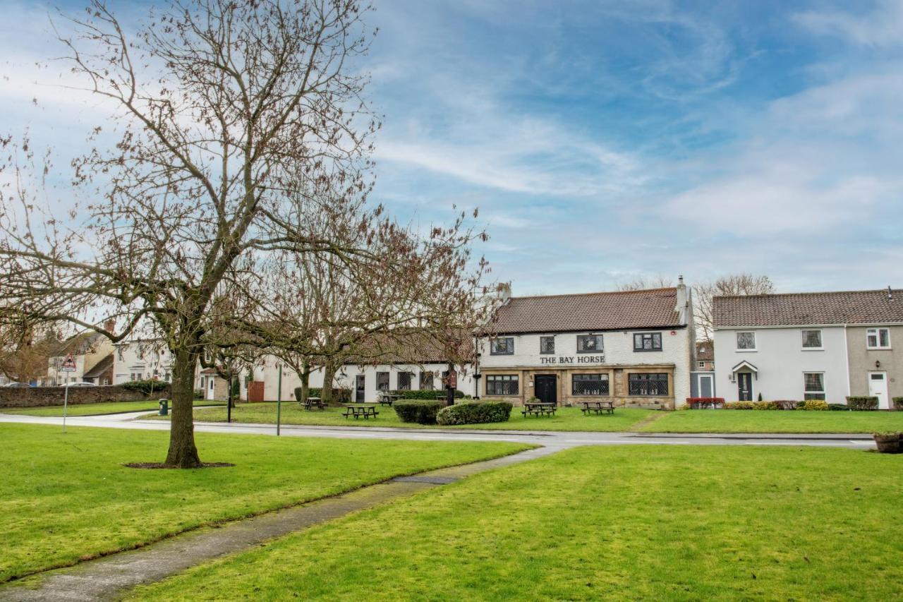 Work And Relax - Fast Wifi, Fireplace & Near Pub Newton Aycliffe Esterno foto