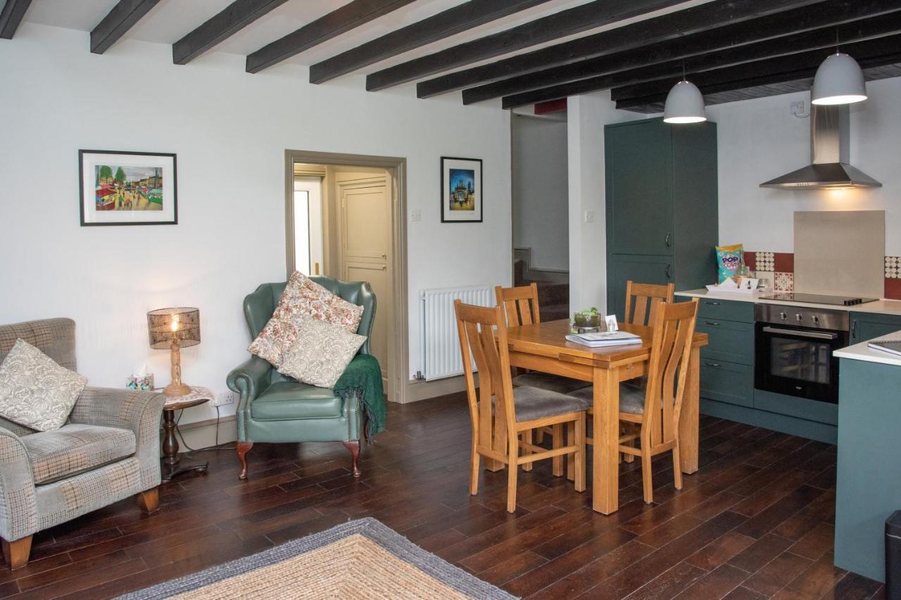 Work And Relax - Fast Wifi, Fireplace & Near Pub Newton Aycliffe Esterno foto