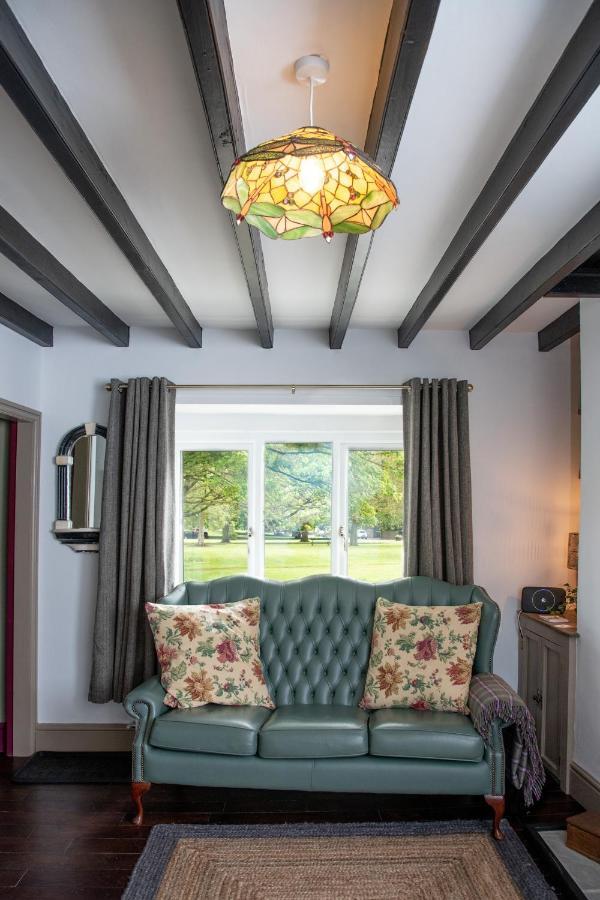 Work And Relax - Fast Wifi, Fireplace & Near Pub Newton Aycliffe Esterno foto