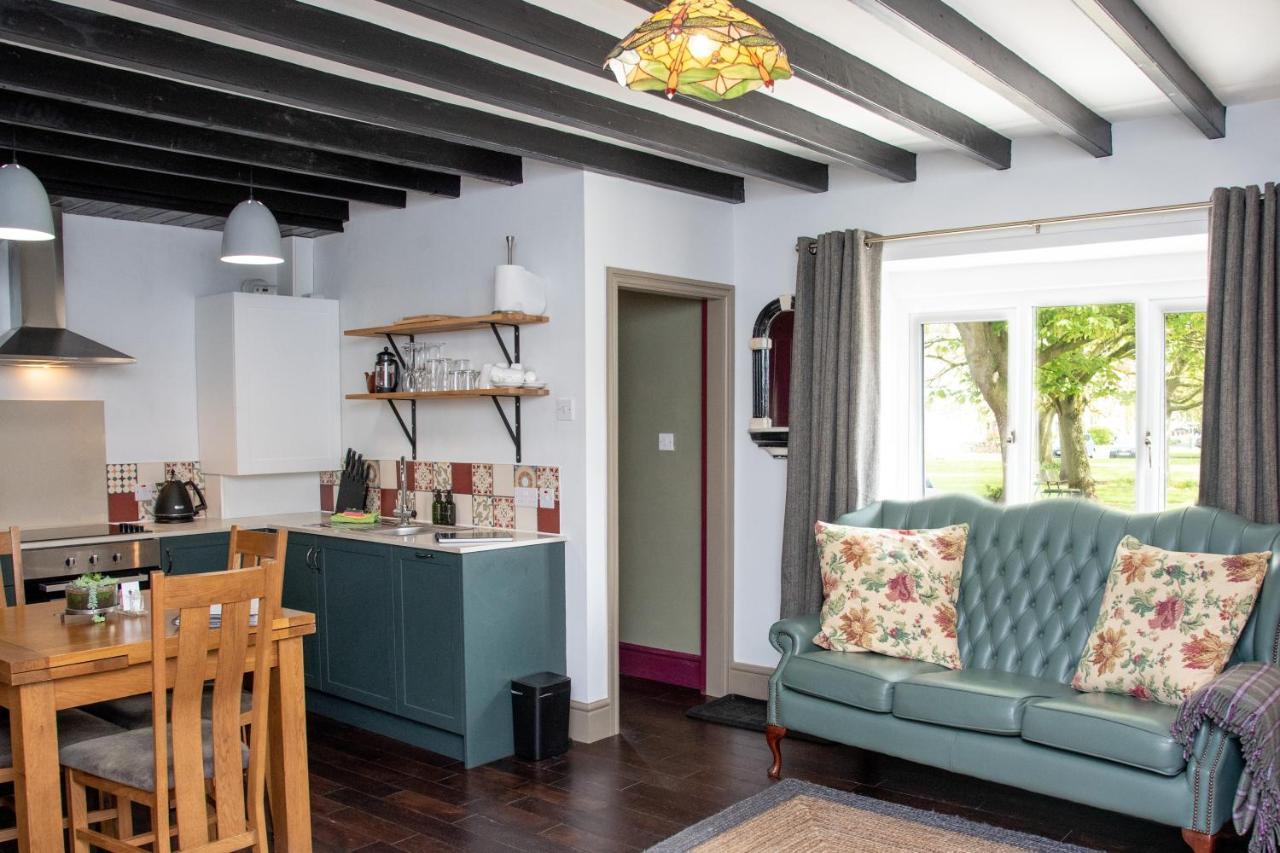 Work And Relax - Fast Wifi, Fireplace & Near Pub Newton Aycliffe Esterno foto